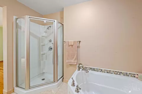 Bath - 7487 Timberline Dr, West Chester, OH 45241 photo 2 of 5