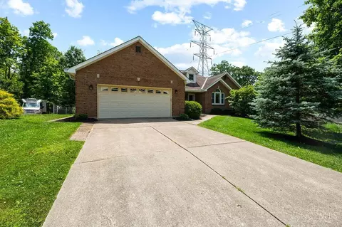 Exterior - 7487 Timberline Dr, West Chester, OH 45241 photo 3 of 13