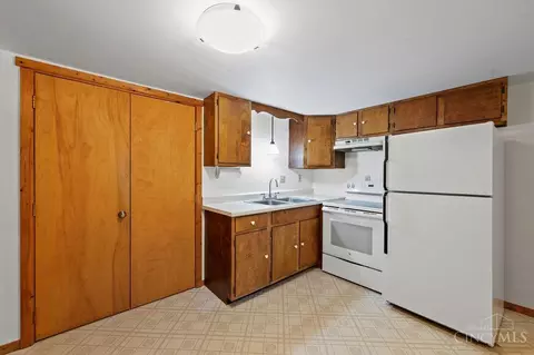 Kitchen - 7487 Timberline Dr, West Chester, OH 45241 photo 5 of 5