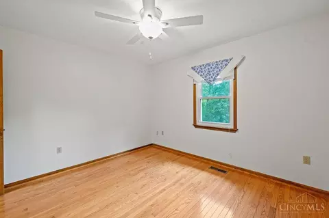 Bedroom - 7487 Timberline Dr, West Chester, OH 45241 photo 6 of 14