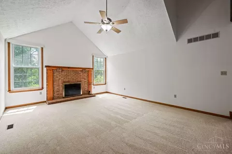 Living - 7487 Timberline Dr, West Chester, OH 45241 photo 3 of 8