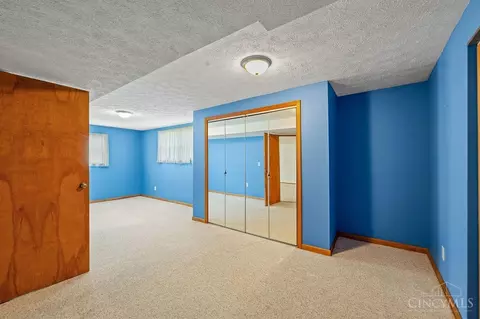 Bedroom - 7487 Timberline Dr, West Chester, OH 45241 photo 11 of 14