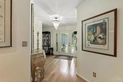 7904 Causeway Ln, Cincinnati, OH 45255 photo 4