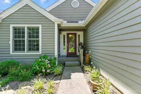 7904 Causeway Ln, Cincinnati, OH 45255 photo 3