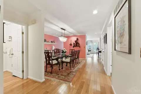 7904 Causeway Ln, Cincinnati, OH 45255 photo 8