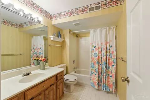 7904 Causeway Ln, Cincinnati, OH 45255 photo 28