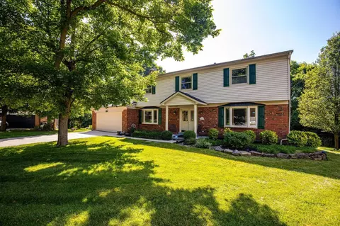 2457 Owlcrest Dr, Cincinnati, OH 45231