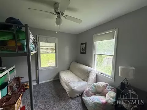 Bedroom - 829 Youngs Ln, Cincinnati, OH 45245 photo 3 of 6