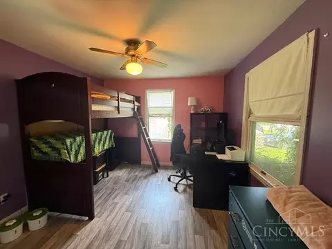 Bedroom - 829 Youngs Ln, Cincinnati, OH 45245 photo 2 of 6