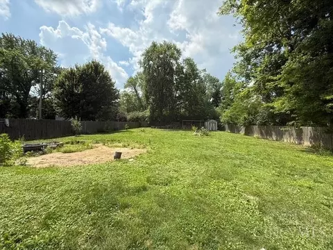 Exterior - 829 Youngs Ln, Cincinnati, OH 45245 photo 3 of 5