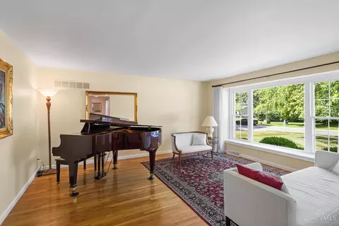 Living - 11244 Marlette Dr, Cincinnati, OH 45249 photo 1 of 3