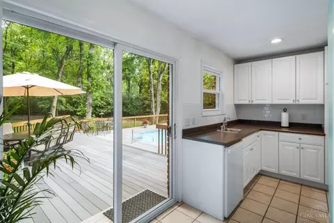 Kitchen - 11244 Marlette Dr, Cincinnati, OH 45249 photo 3 of 3