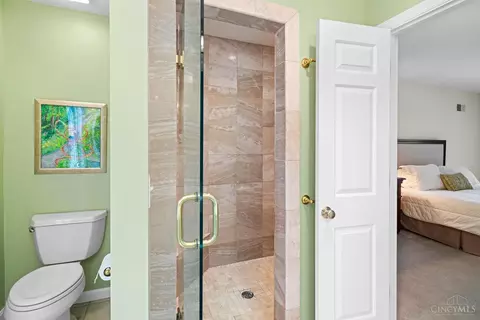 Bath - 11244 Marlette Dr, Cincinnati, OH 45249 photo 3 of 6