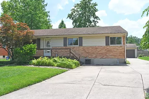 88 Julep Ln, Greenhills, OH 45218