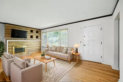 Living - 1116 Hempstead Dr, Cincinnati, OH 45231 photo 3 of 6