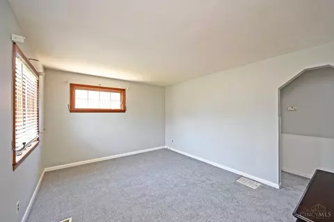 1679 Sanborn Dr, Reading, OH 45215 photo 4