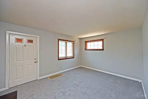 1679 Sanborn Dr, Reading, OH 45215 photo 3