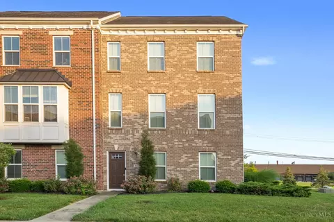 9611 Union Park Dr, West Chester, OH 45069