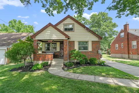 3830 Section Rd, Silverton, OH 45236