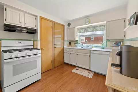 Kitchen - 3830 Section Rd, Silverton, OH 45236 photo 1 of 4