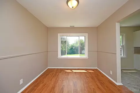 6853 Warder Dr, Cincinnati, OH 45224 photo 10