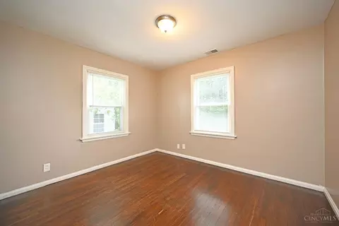 6853 Warder Dr, Cincinnati, OH 45224 photo 26