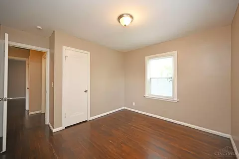 6853 Warder Dr, Cincinnati, OH 45224 photo 28