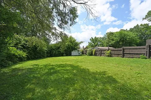 6853 Warder Dr, Cincinnati, OH 45224 photo 31