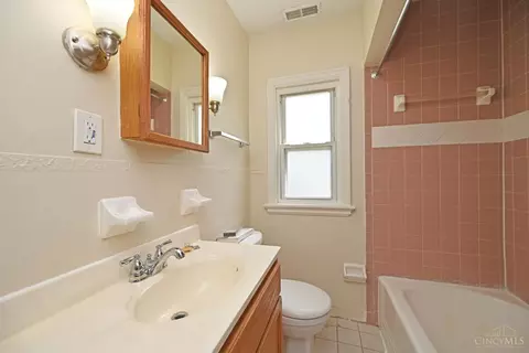 6853 Warder Dr, Cincinnati, OH 45224 photo 24