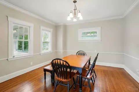 Dining - 3933 Vine St, Cincinnati, OH 45217 photo 2 of 3