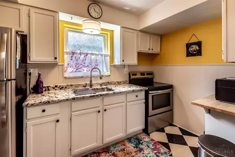 Kitchen - 2113 Fork Rd, Cincinnati, OH 45211 photo 2 of 4