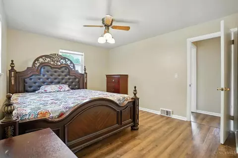 Bedroom - 9015 Cotillion Dr, Cincinnati, OH 45231 photo 3 of 6