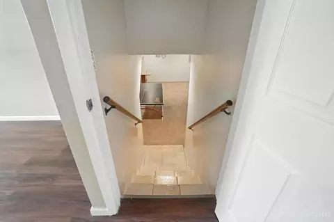 Entry Way - 9015 Cotillion Dr, Cincinnati, OH 45231 photo 2 of 2