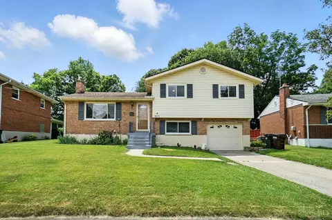 Exterior - 9015 Cotillion Dr, Cincinnati, OH 45231 photo 3 of 10
