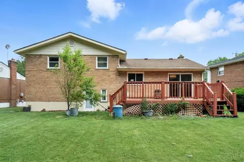 Exterior - 9015 Cotillion Dr, Cincinnati, OH 45231 photo 4 of 10