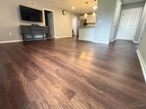 Living - 5 Sutton Way, Amelia, OH 45102 photo 1 of 2