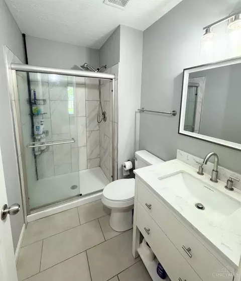Bath - 5 Sutton Way, Amelia, OH 45102 photo 2 of 2