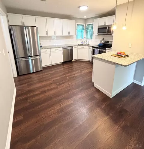 Kitchen - 5 Sutton Way, Amelia, OH 45102 photo 1 of 2