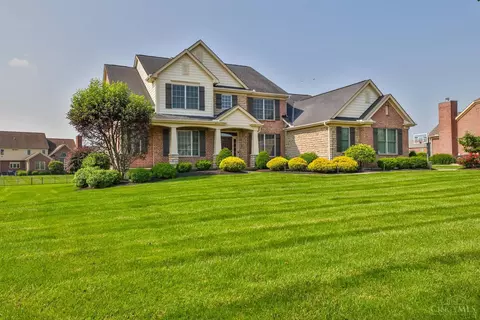 4709 Country Downs Dr, Mason, OH 45040