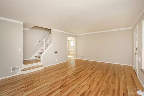 Living - 3520 Edgeview Dr, Cincinnati, OH 45213 photo 3 of 3