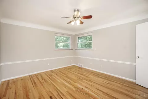 Bedroom - 3520 Edgeview Dr, Cincinnati, OH 45213 photo 1 of 5