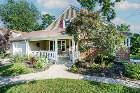 Exterior - 3520 Edgeview Dr, Cincinnati, OH 45213 photo 3 of 10