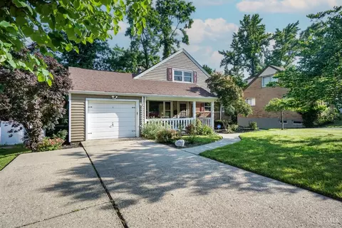 Exterior - 3520 Edgeview Dr, Cincinnati, OH 45213 photo 2 of 10