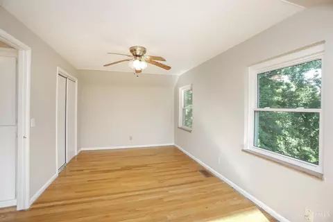 Bedroom - 3520 Edgeview Dr, Cincinnati, OH 45213 photo 5 of 5