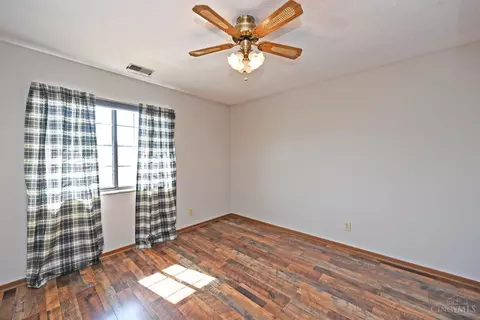 Bedroom - 3953 School Section Rd, Cheviot, OH 45211 photo 3 of 4