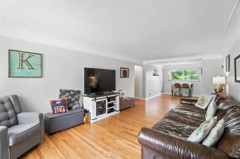 8731 Constance Ln, Cincinnati, OH 45231 photo 6