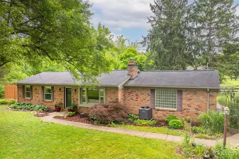 8385 Bridle Rd, Cincinnati, OH 45244
