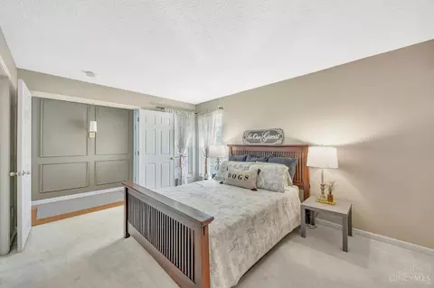 Bedroom - 5743 Summit View Ct, Cincinnati, OH 45247 photo 4 of 4