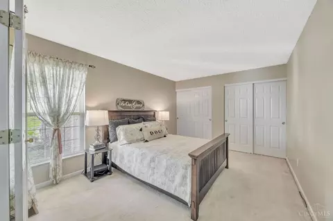 Bedroom - 5743 Summit View Ct, Cincinnati, OH 45247 photo 3 of 4