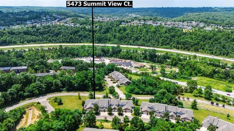 View/Area - 5743 Summit View Ct, Cincinnati, OH 45247 photo 3 of 6
